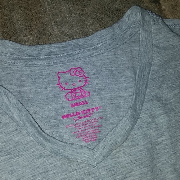 Hello kitty Tee - Picture 2 of 4